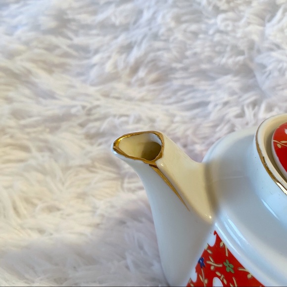 Vintage John Wagner & Sons 2 Cup Tulip Print Porcelain Small Teapot Red/White - Picture 3 of 10
